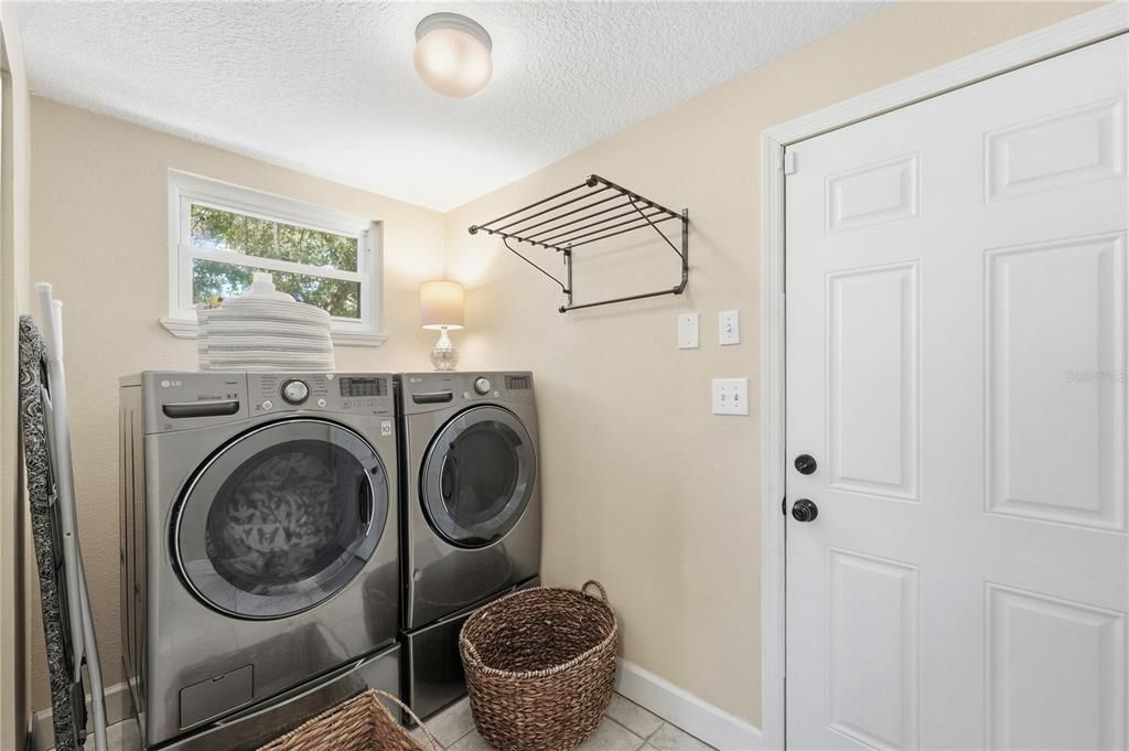 Active With Contract: $785,000 (4 beds, 3 baths, 2853 Square Feet)