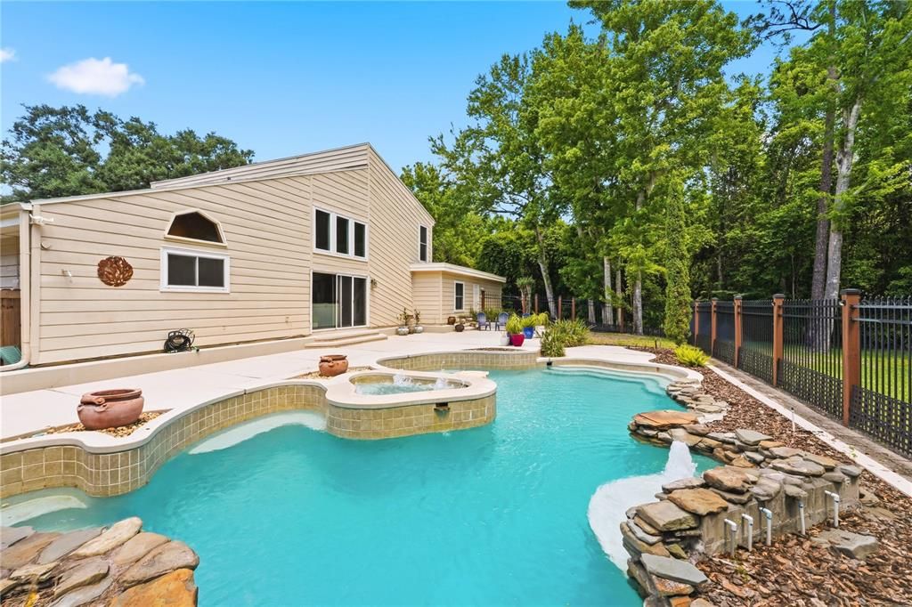 Active With Contract: $785,000 (4 beds, 3 baths, 2853 Square Feet)