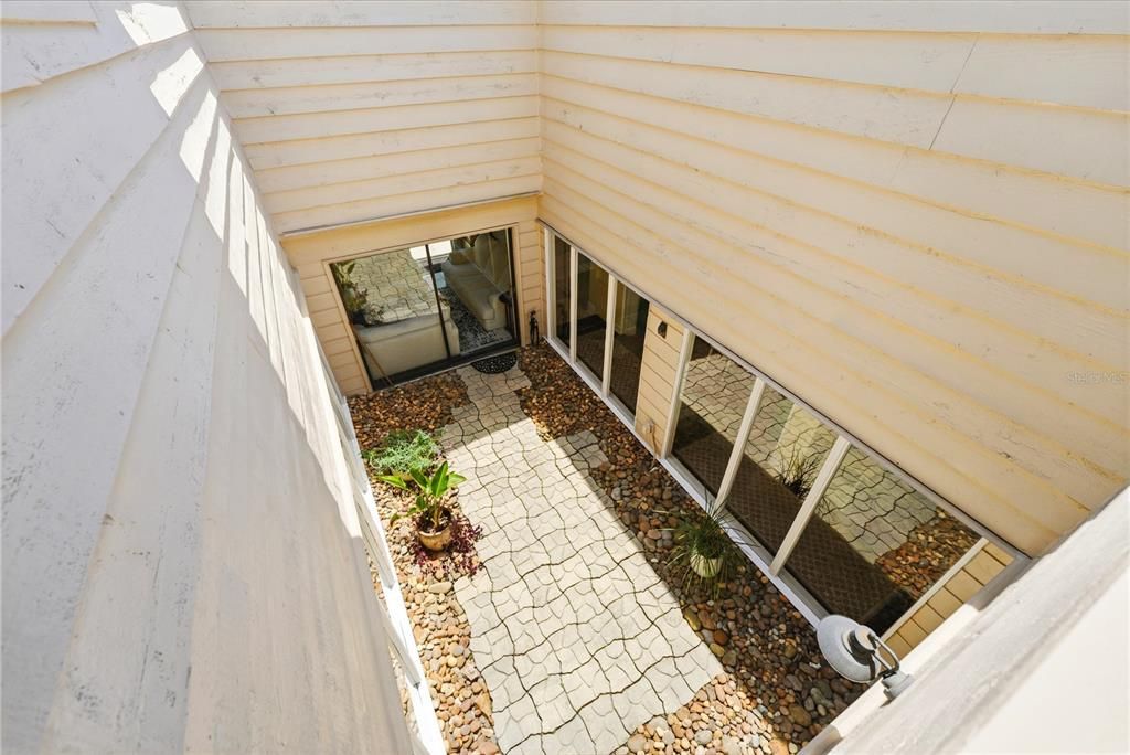 Active With Contract: $785,000 (4 beds, 3 baths, 2853 Square Feet)