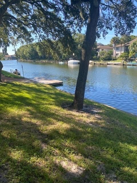 For Rent: $1,100 (2 beds, 1 baths, 890 Square Feet)