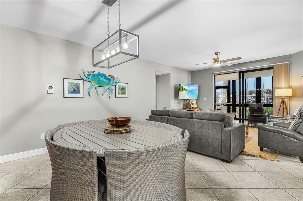 На продажу: $429,900 (3 спален, 2 ванн, 1538 Квадратных фут)
