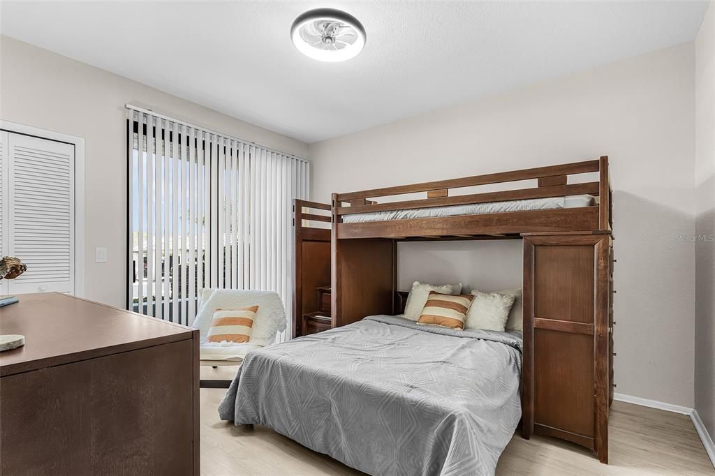 На продажу: $429,900 (3 спален, 2 ванн, 1538 Квадратных фут)