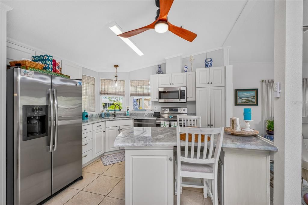 Activo con contrato: $169,900 (2 camas, 2 baños, 1002 Pies cuadrados)