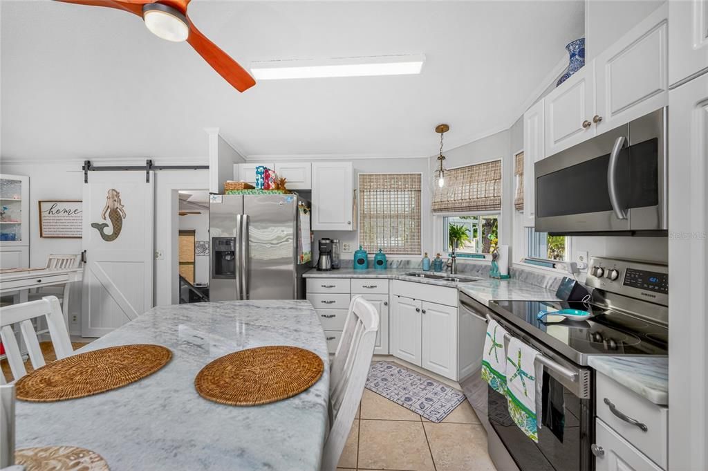 Activo con contrato: $169,900 (2 camas, 2 baños, 1002 Pies cuadrados)