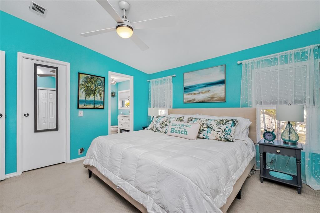 Activo con contrato: $169,900 (2 camas, 2 baños, 1002 Pies cuadrados)