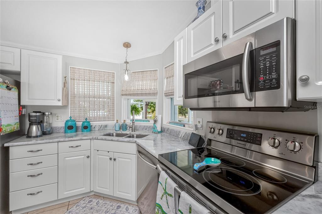 Activo con contrato: $169,900 (2 camas, 2 baños, 1002 Pies cuadrados)