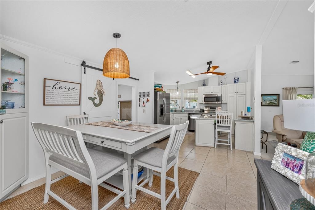 Activo con contrato: $169,900 (2 camas, 2 baños, 1002 Pies cuadrados)