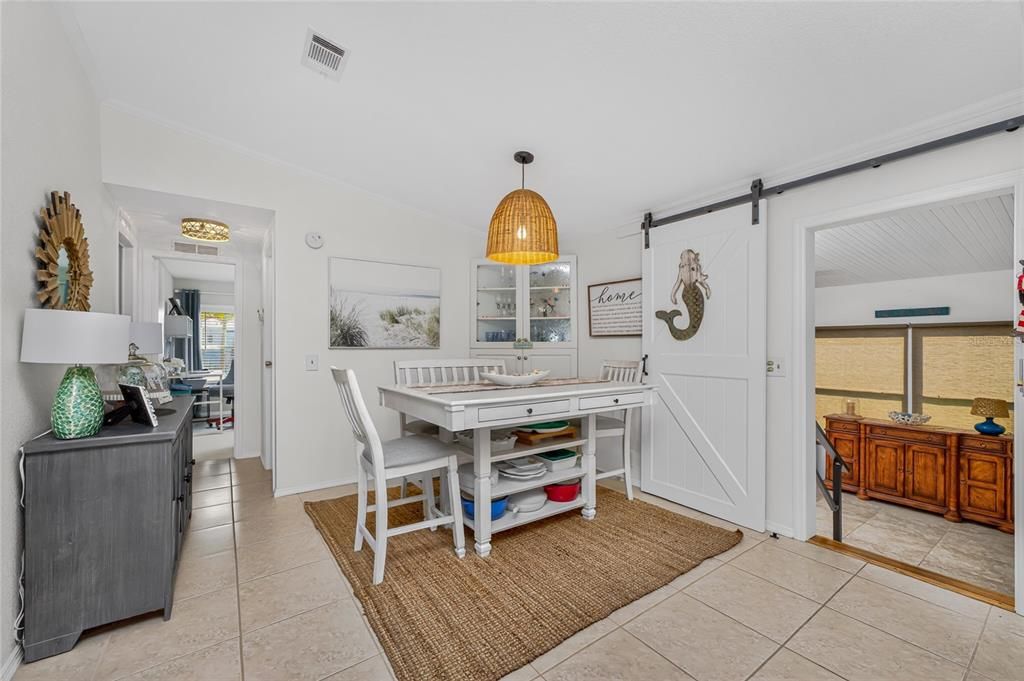 Activo con contrato: $169,900 (2 camas, 2 baños, 1002 Pies cuadrados)