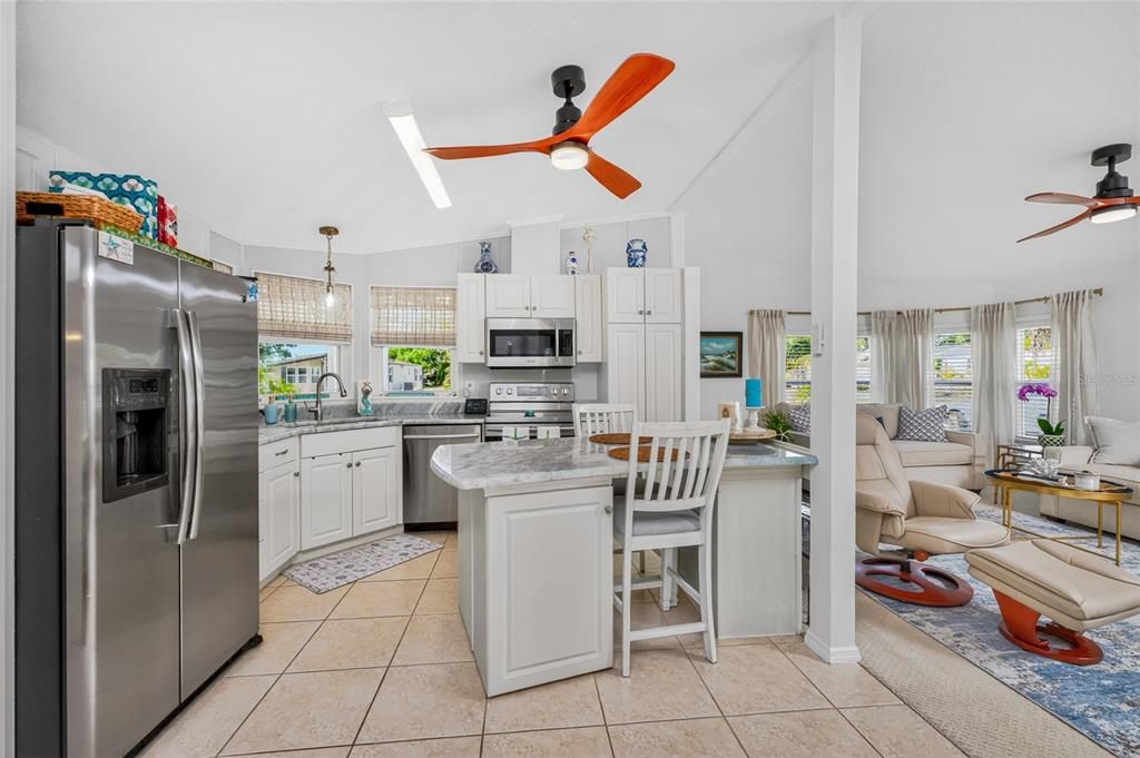 Activo con contrato: $169,900 (2 camas, 2 baños, 1002 Pies cuadrados)