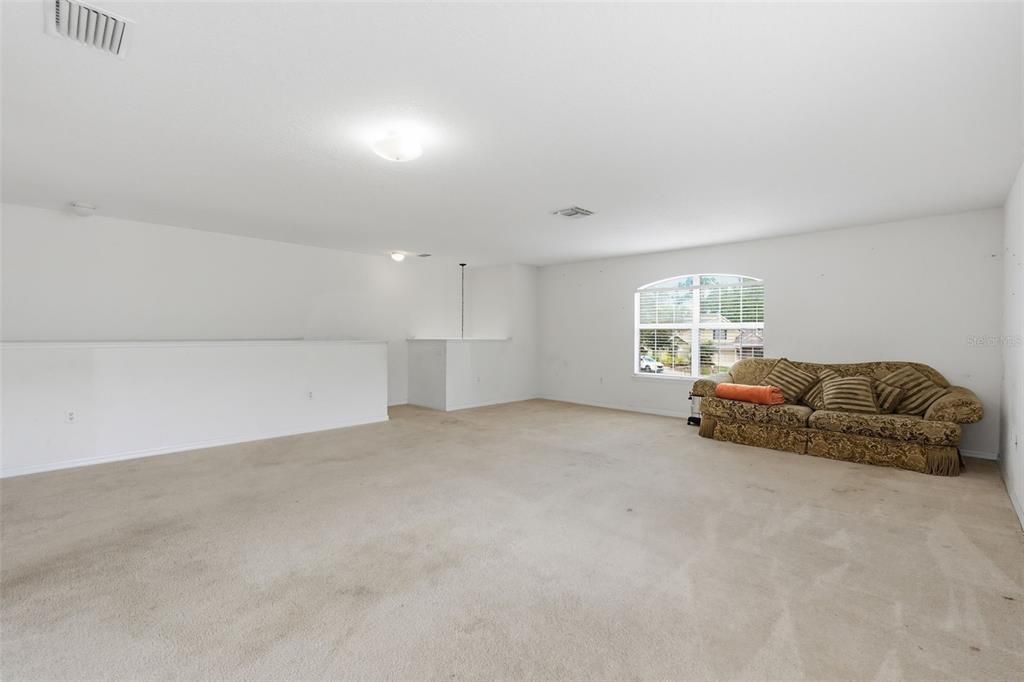 Active With Contract: $350,000 (4 beds, 2 baths, 2871 Square Feet)