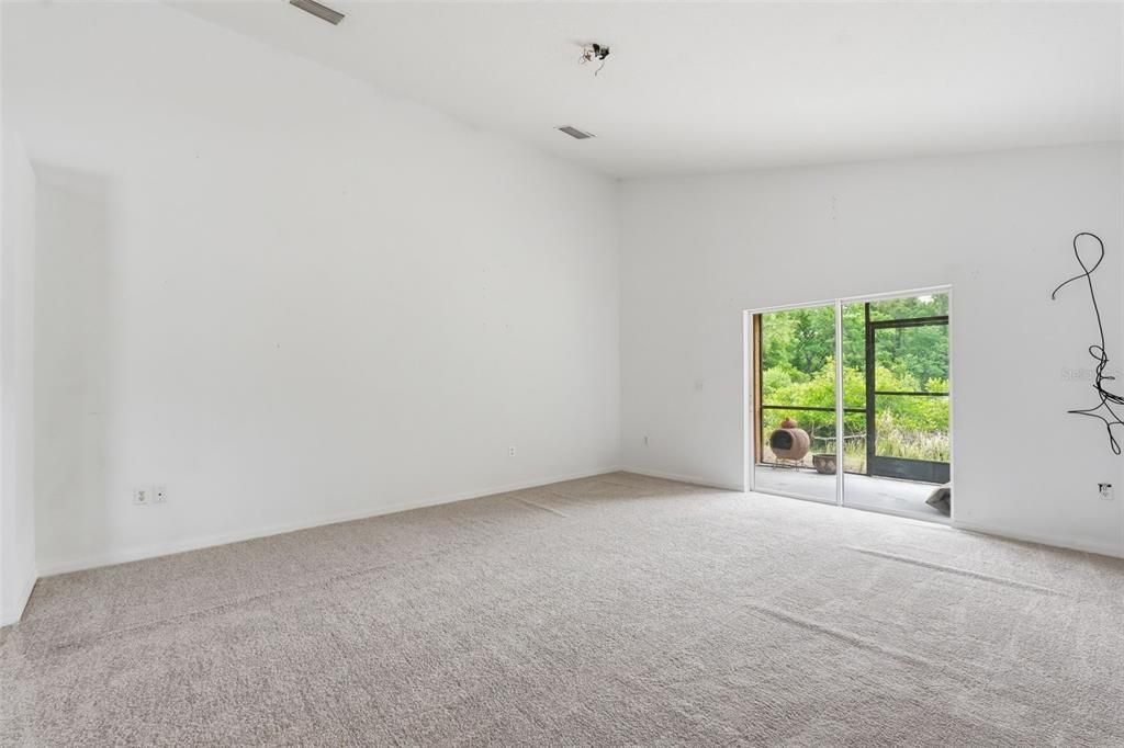 Active With Contract: $350,000 (4 beds, 2 baths, 2871 Square Feet)