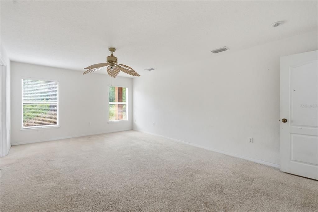 Active With Contract: $350,000 (4 beds, 2 baths, 2871 Square Feet)