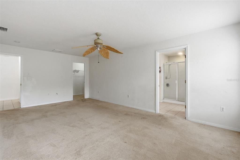 Active With Contract: $350,000 (4 beds, 2 baths, 2871 Square Feet)