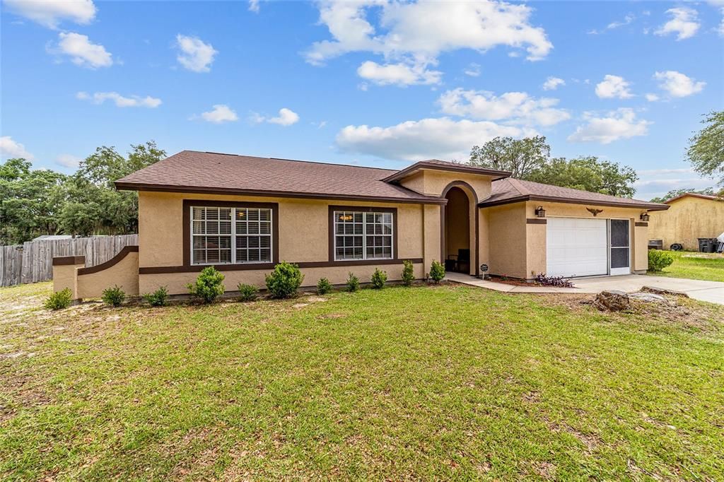 На продажу: $259,900 (3 спален, 2 ванн, 1697 Квадратных фут)