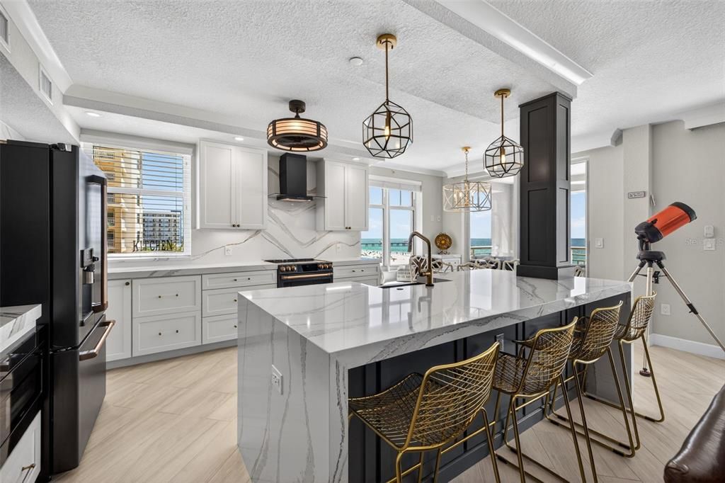 For Sale: $2,399,000 (3 beds, 2 baths, 2000 Square Feet)
