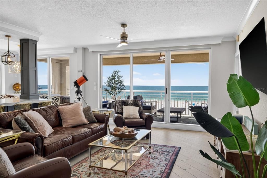 For Sale: $2,399,000 (3 beds, 2 baths, 2000 Square Feet)
