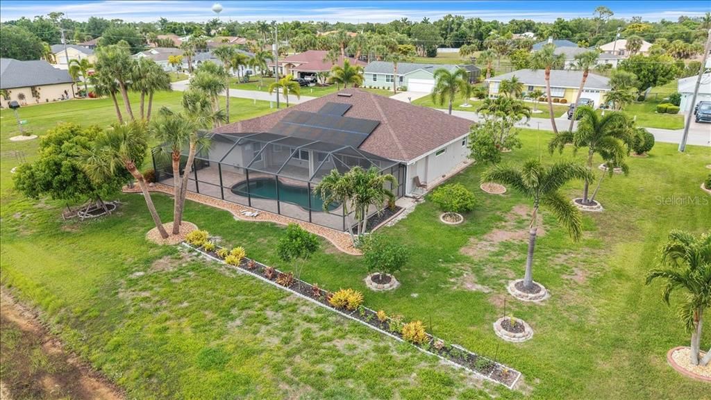 For Sale: $539,900 (3 beds, 2 baths, 1774 Square Feet)