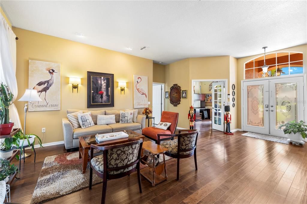 Active With Contract: $500,000 (4 beds, 3 baths, 2516 Square Feet)