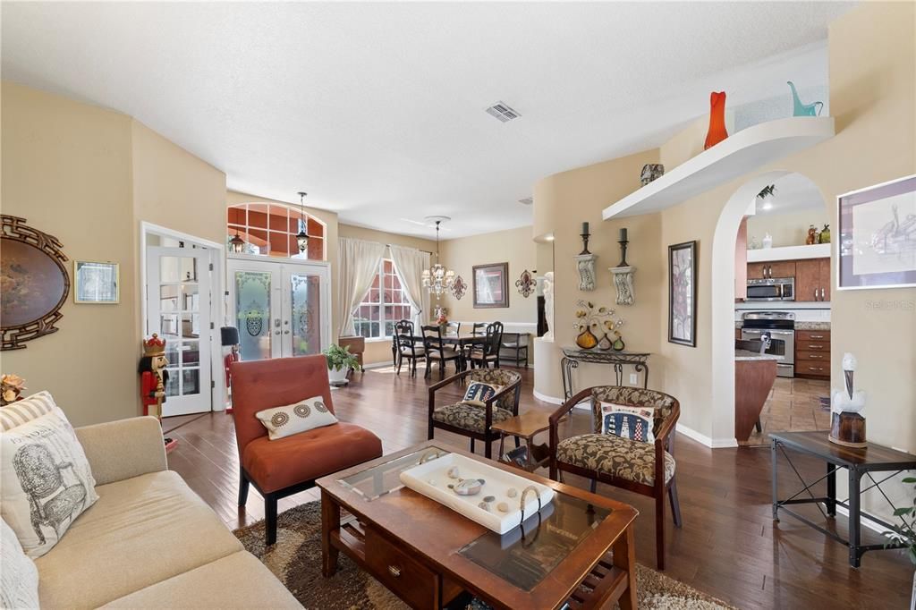 Active With Contract: $500,000 (4 beds, 3 baths, 2516 Square Feet)