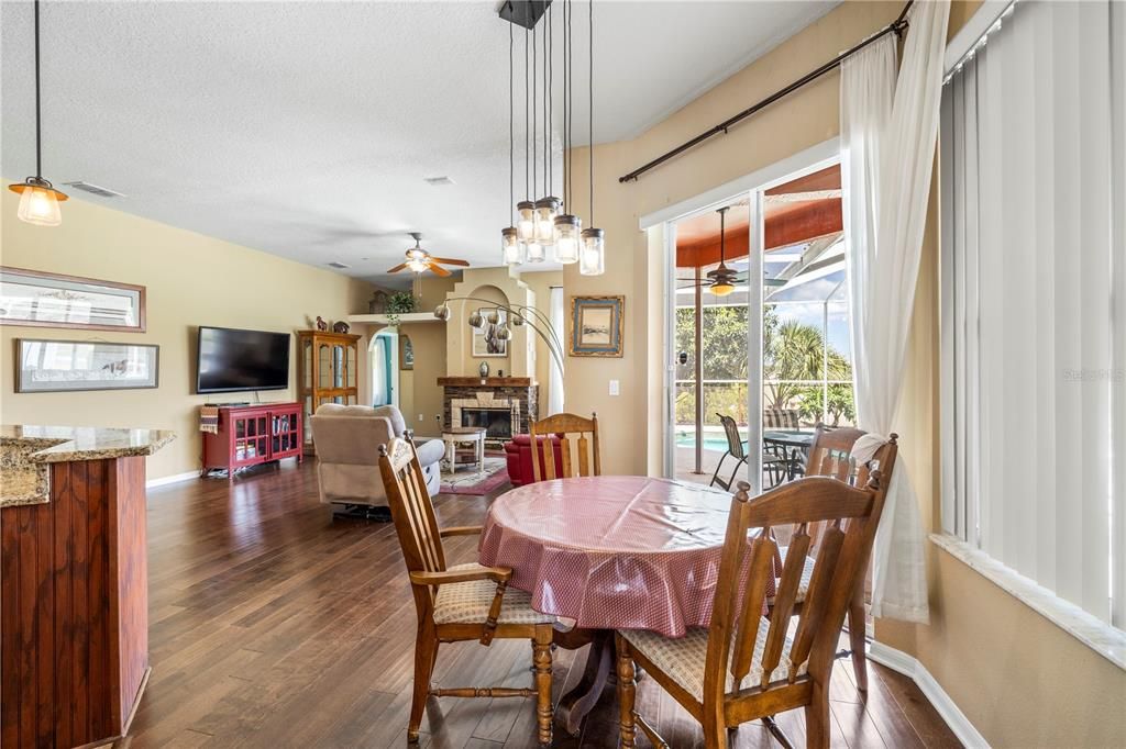 Active With Contract: $500,000 (4 beds, 3 baths, 2516 Square Feet)