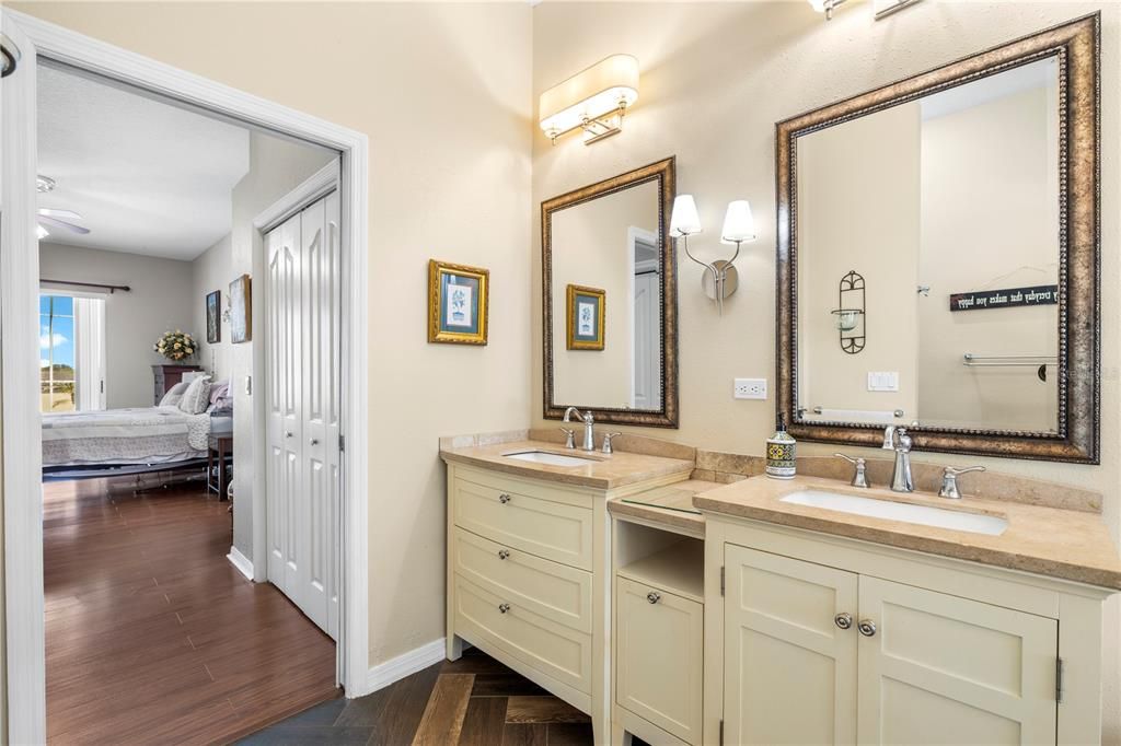 Active With Contract: $500,000 (4 beds, 3 baths, 2516 Square Feet)