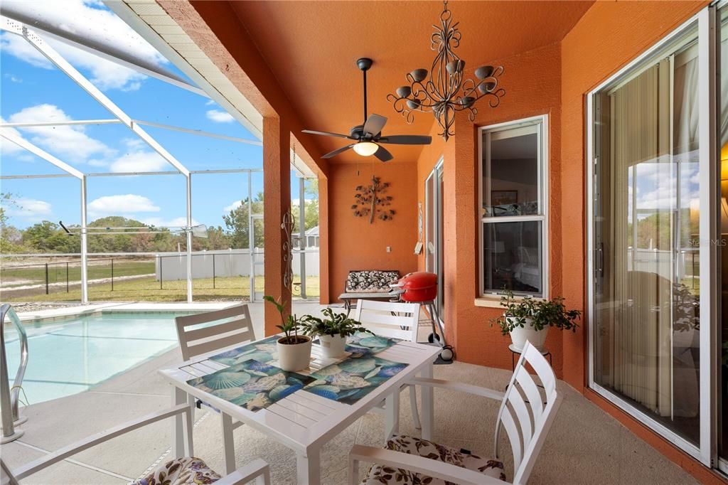 Active With Contract: $500,000 (4 beds, 3 baths, 2516 Square Feet)