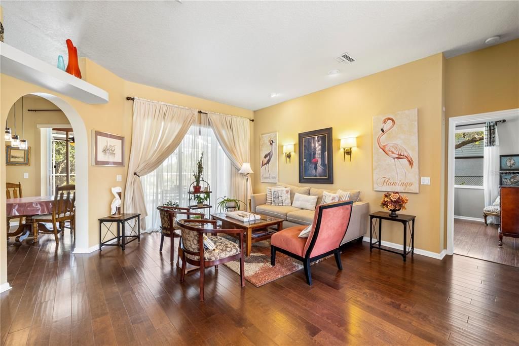Active With Contract: $500,000 (4 beds, 3 baths, 2516 Square Feet)