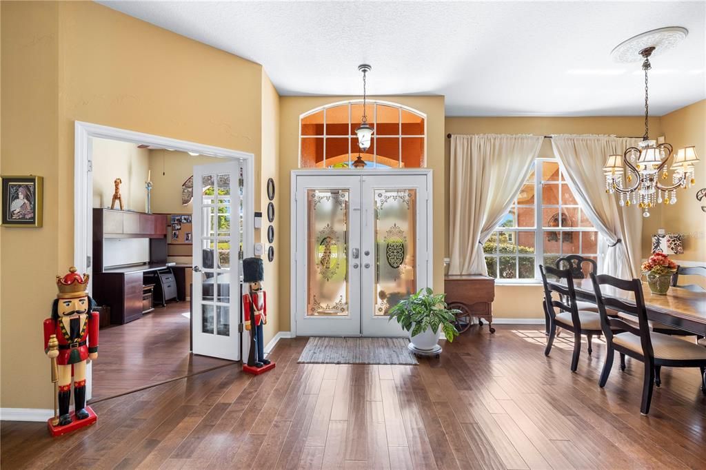 Active With Contract: $500,000 (4 beds, 3 baths, 2516 Square Feet)