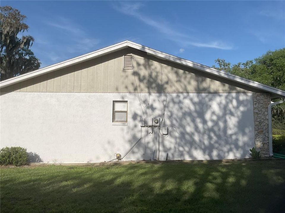 Active With Contract: $615,000 (3 beds, 2 baths, 1655 Square Feet)