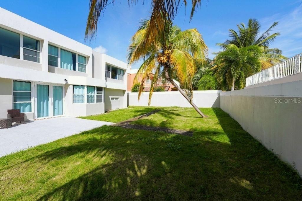 En Venta: $650,000 (4 camas, 2 baños, 2250 Pies cuadrados)