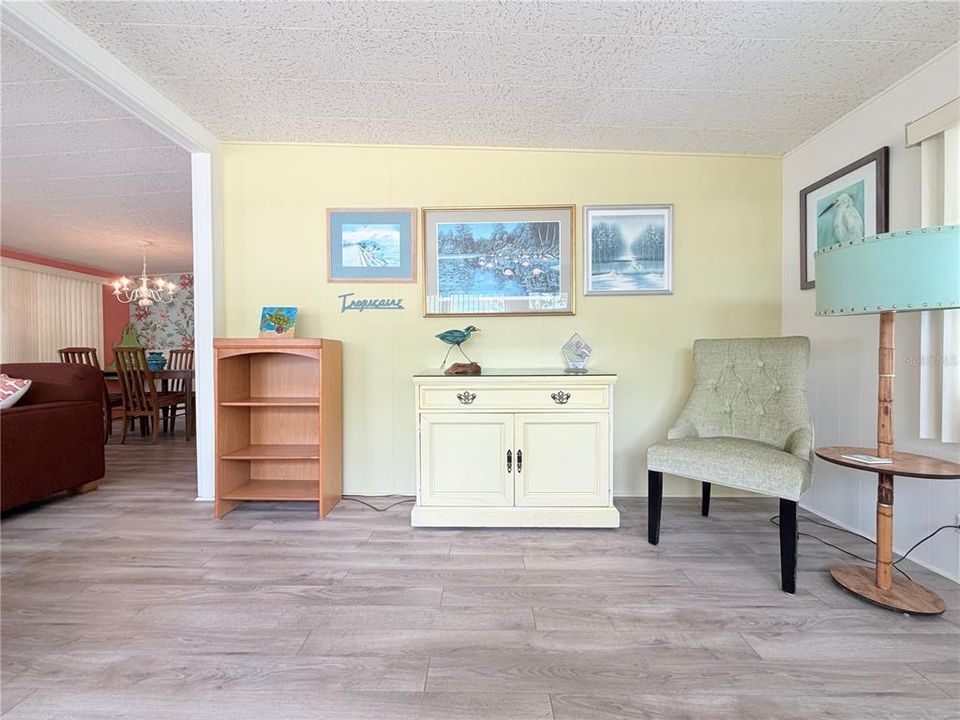 For Sale: $115,000 (2 beds, 2 baths, 1186 Square Feet)