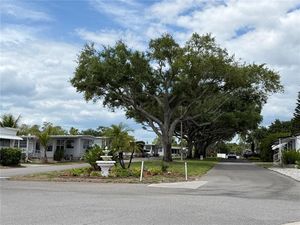 For Sale: $115,000 (2 beds, 2 baths, 1186 Square Feet)