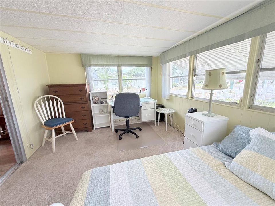 For Sale: $115,000 (2 beds, 2 baths, 1186 Square Feet)