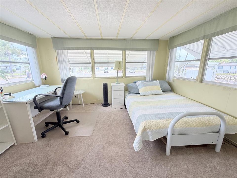 For Sale: $115,000 (2 beds, 2 baths, 1186 Square Feet)
