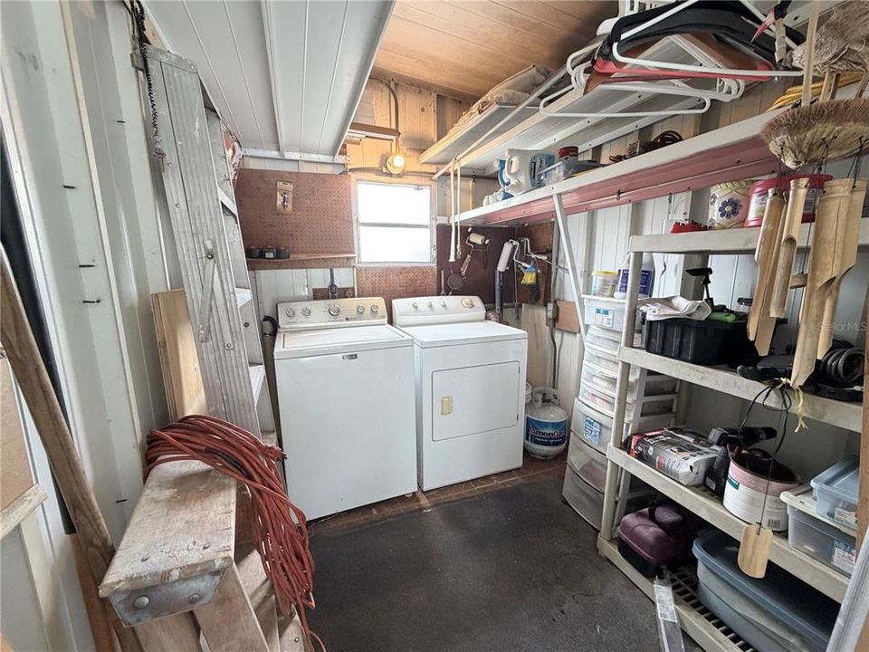 For Sale: $115,000 (2 beds, 2 baths, 1186 Square Feet)