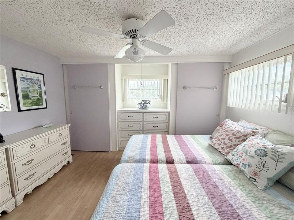For Sale: $115,000 (2 beds, 2 baths, 1186 Square Feet)