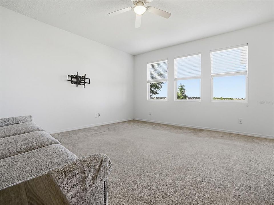 For Sale: $625,000 (3 beds, 2 baths, 2077 Square Feet)