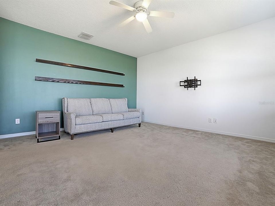 For Sale: $625,000 (3 beds, 2 baths, 2077 Square Feet)