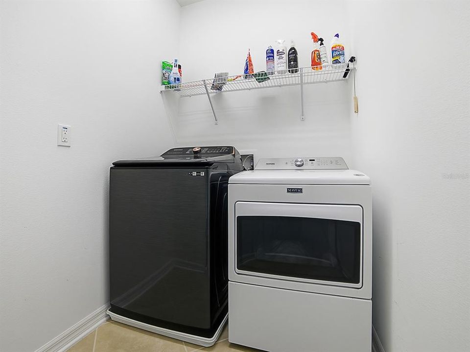 For Sale: $625,000 (3 beds, 2 baths, 2077 Square Feet)