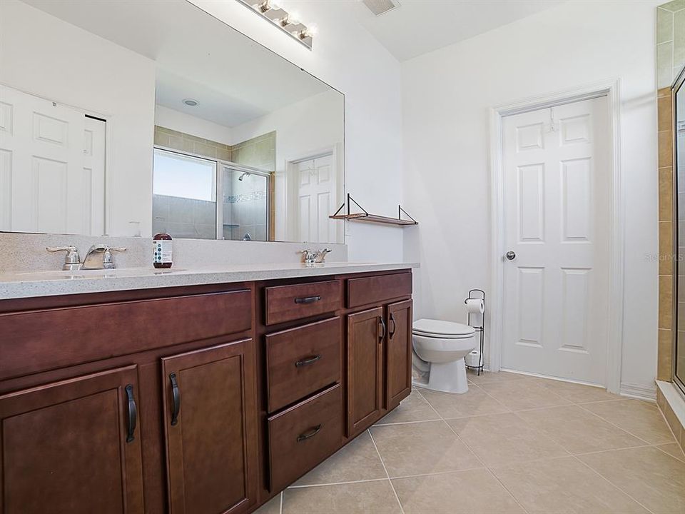 For Sale: $625,000 (3 beds, 2 baths, 2077 Square Feet)