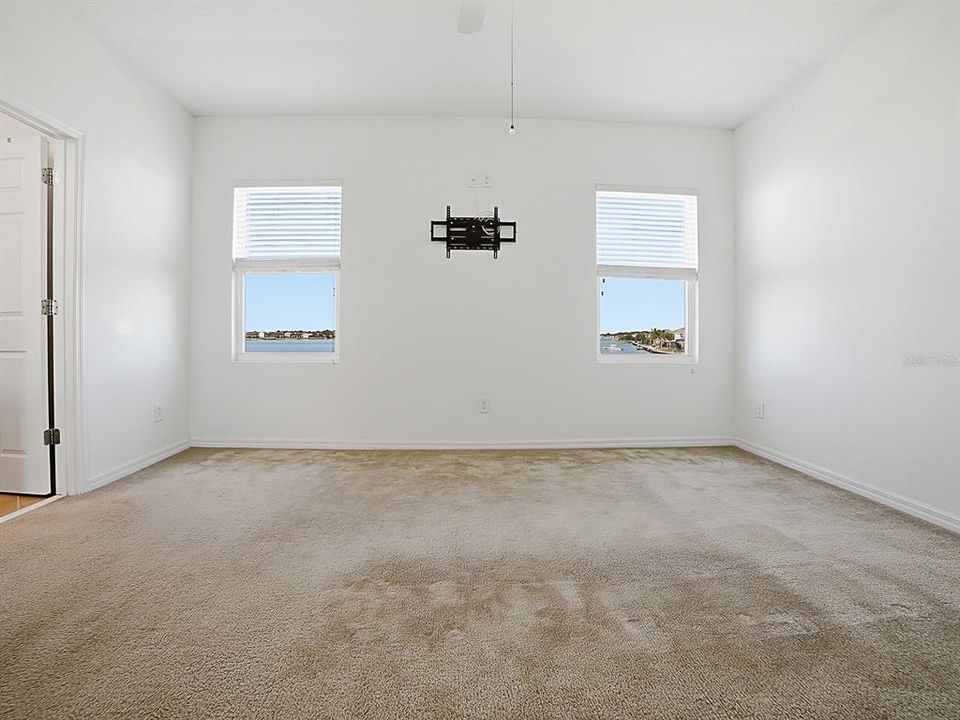 For Sale: $625,000 (3 beds, 2 baths, 2077 Square Feet)