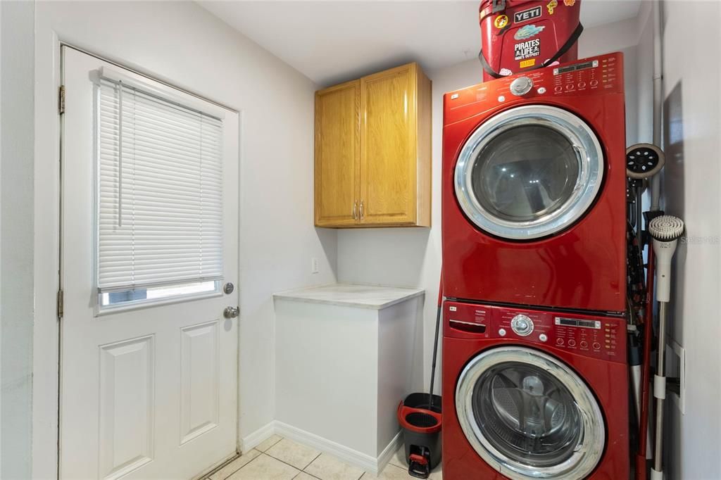 Activo con contrato: $229,000 (2 camas, 2 baños, 1196 Pies cuadrados)