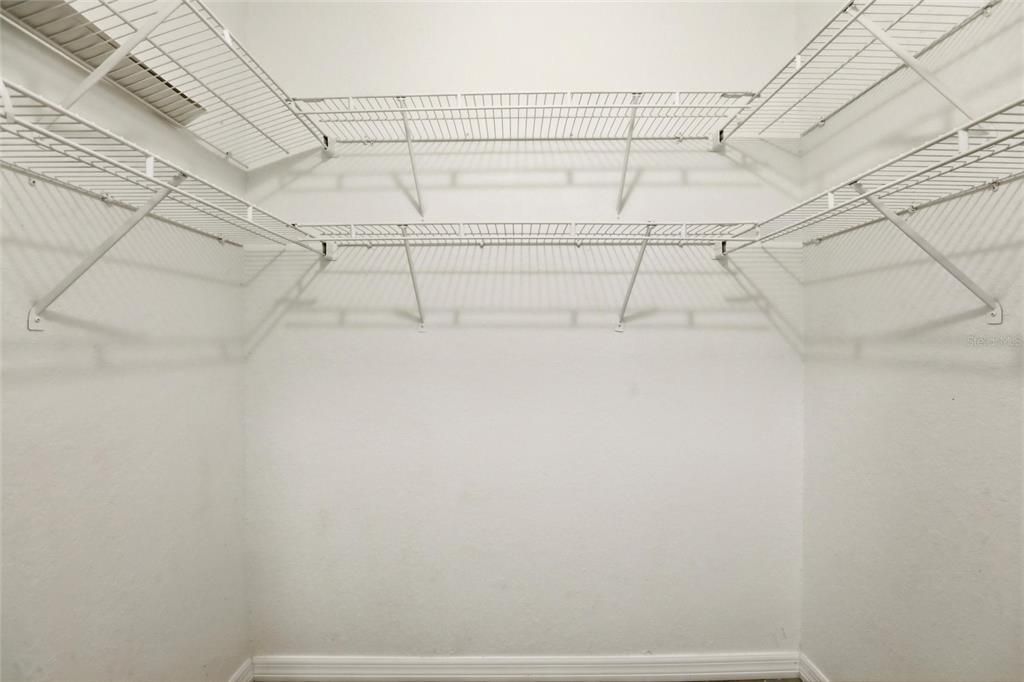 En Renta: $2,600 (4 camas, 2 baños, 2029 Pies cuadrados)