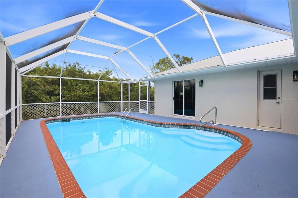 En Renta: $2,600 (4 camas, 2 baños, 2029 Pies cuadrados)