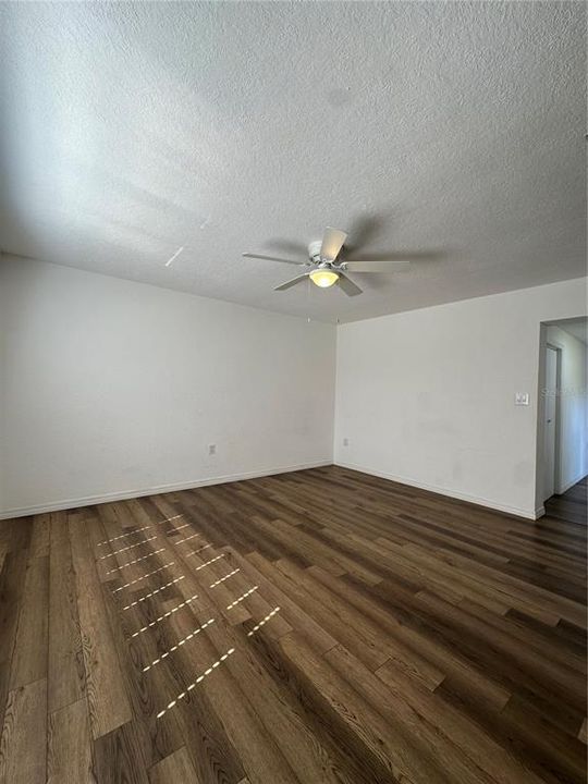 For Rent: $2,075 (4 beds, 2 baths, 1256 Square Feet)
