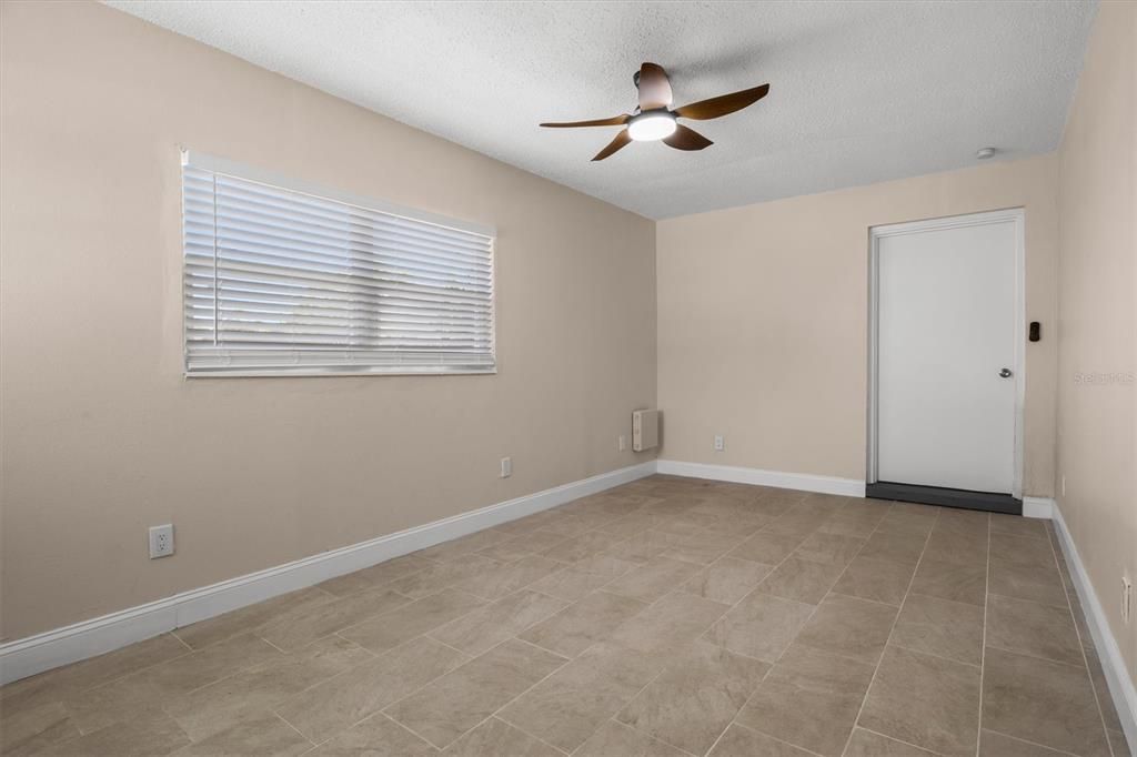 Active With Contract: $230,000 (3 beds, 2 baths, 1343 Square Feet)