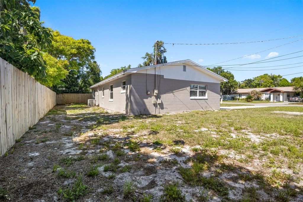 Active With Contract: $230,000 (3 beds, 2 baths, 1343 Square Feet)
