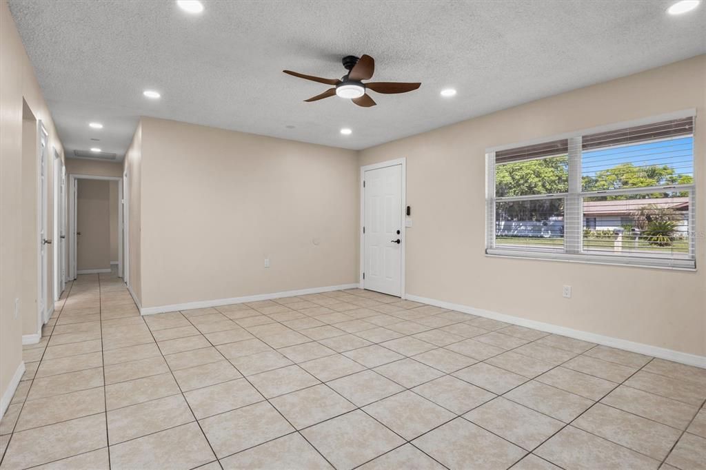 Active With Contract: $230,000 (3 beds, 2 baths, 1343 Square Feet)