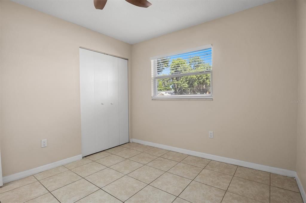 Active With Contract: $230,000 (3 beds, 2 baths, 1343 Square Feet)