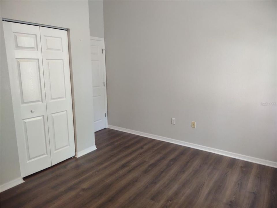 For Sale: $249,900 (2 beds, 0 baths, 1300 Square Feet)